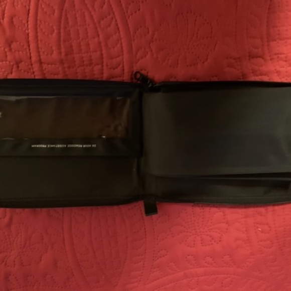 Mercedes BLACK LEATHER  owners manual logo car case EXCELLENT COND. - Picture 8 of 9